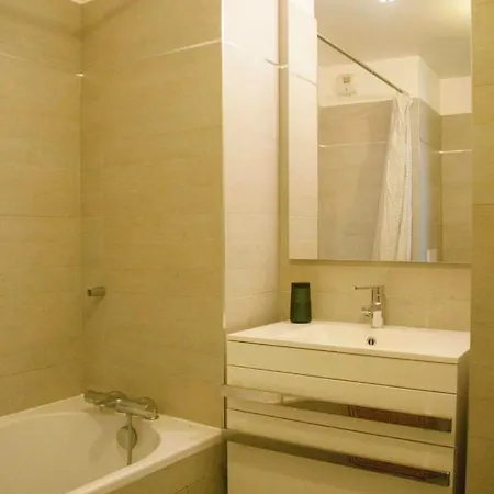 Lovely Spacious Bright Two-room Apt In Bastille Appartamento *